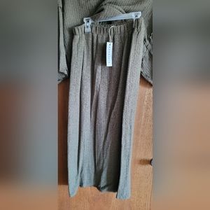 Neuflora Ava Olive skirt
